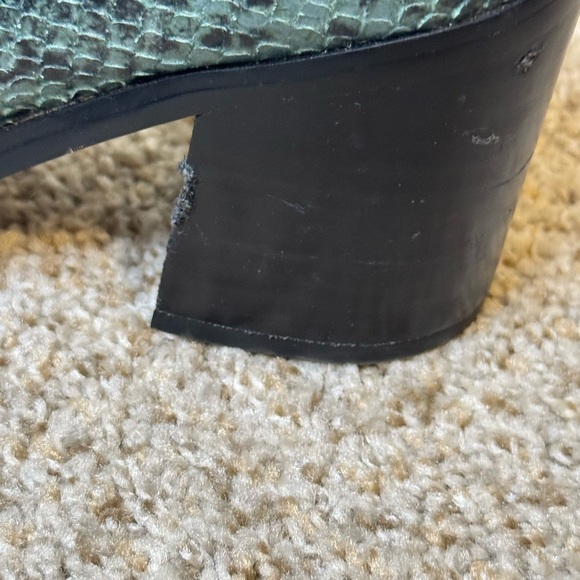 3/$30 Sarto Green Python Snake Print Leather Ankle Boots with Chunky Block Heels - Picture 12 of 13